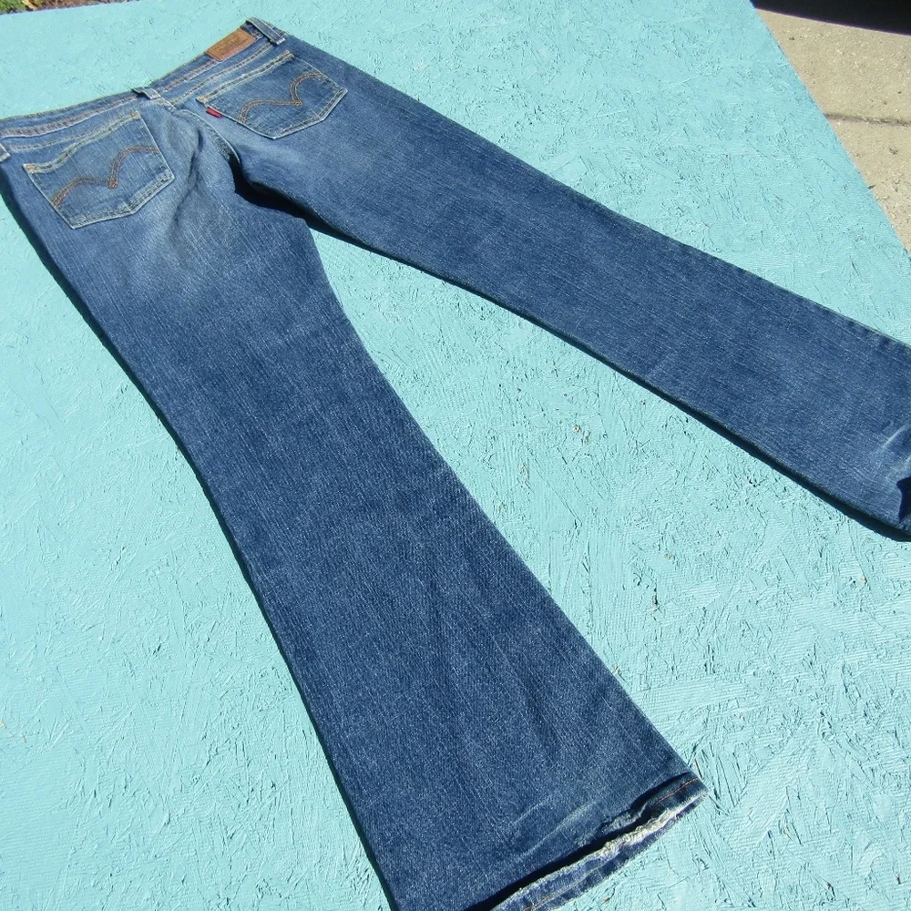 Levi's Women's Jeans size 9 M - Picture 2 of 8